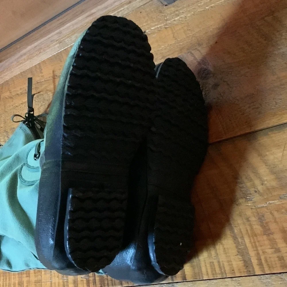 Military Muk Luk Extreme cold weather boots Green Size Small (7-8)